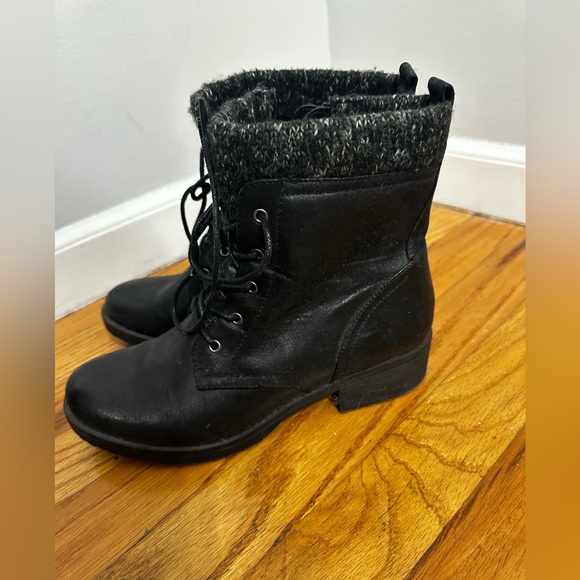 Baretraps Women's Black Leather Lace-Up Ankle Boots- excellent condition- size 7 - Picture 1 of 6
